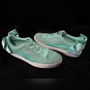 PUMA Women's Suede Bow Sneaker
